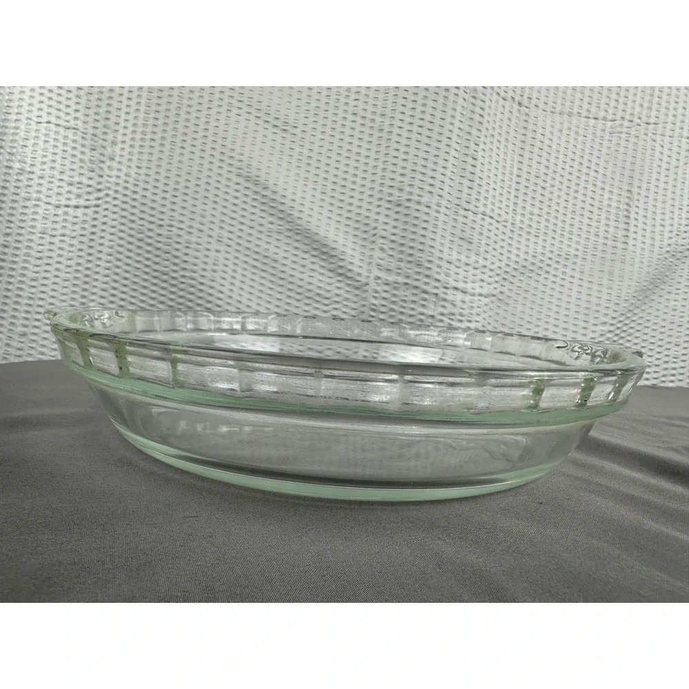 Vintage Pyrex #229 H15 9.5